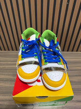 Load image into Gallery viewer, Nike Dunk Low SB 'Sandy Bodecker' Sz 8
