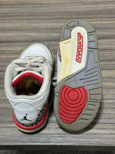 Load image into Gallery viewer, Jordan 3 Fire Red Sz 9c No Box
