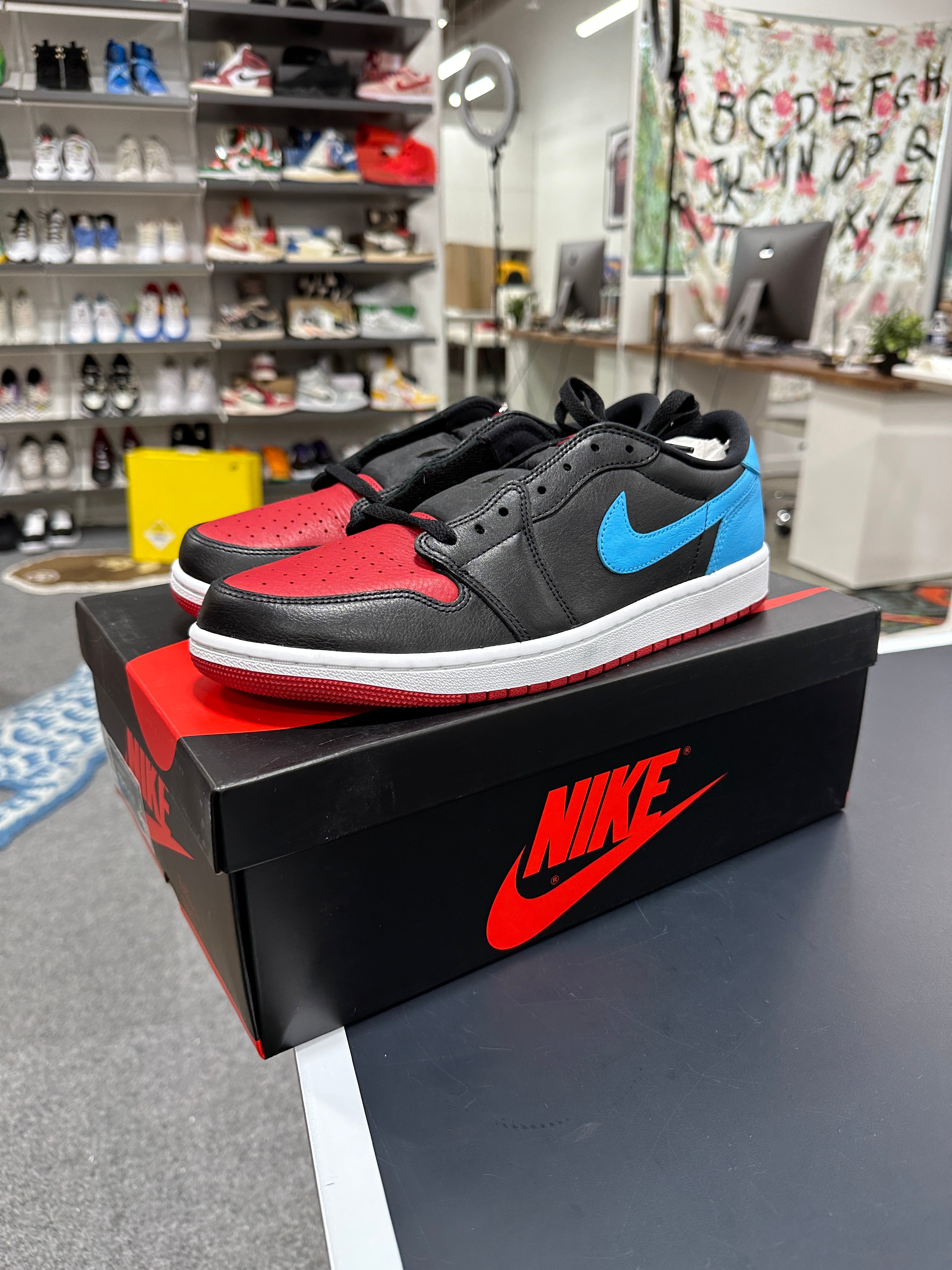 Jordan 1 Retro Low OG NC to Chi M10 (W11.5)
