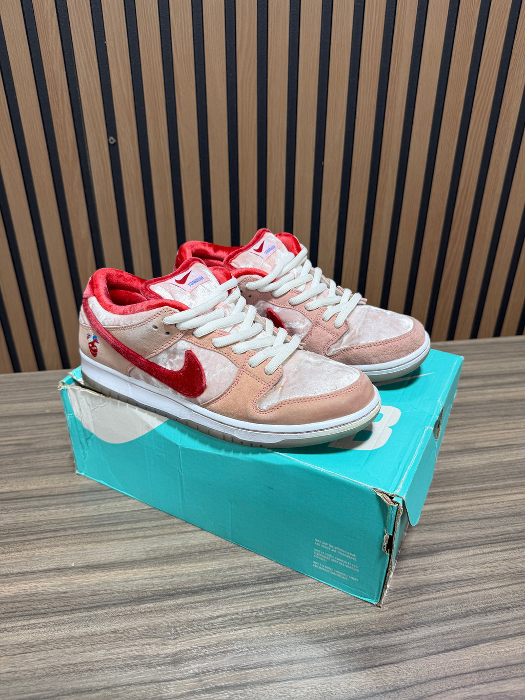 StrangeLove x Nike Dunk Low SB 'Valentine's Day' Sz 9.5