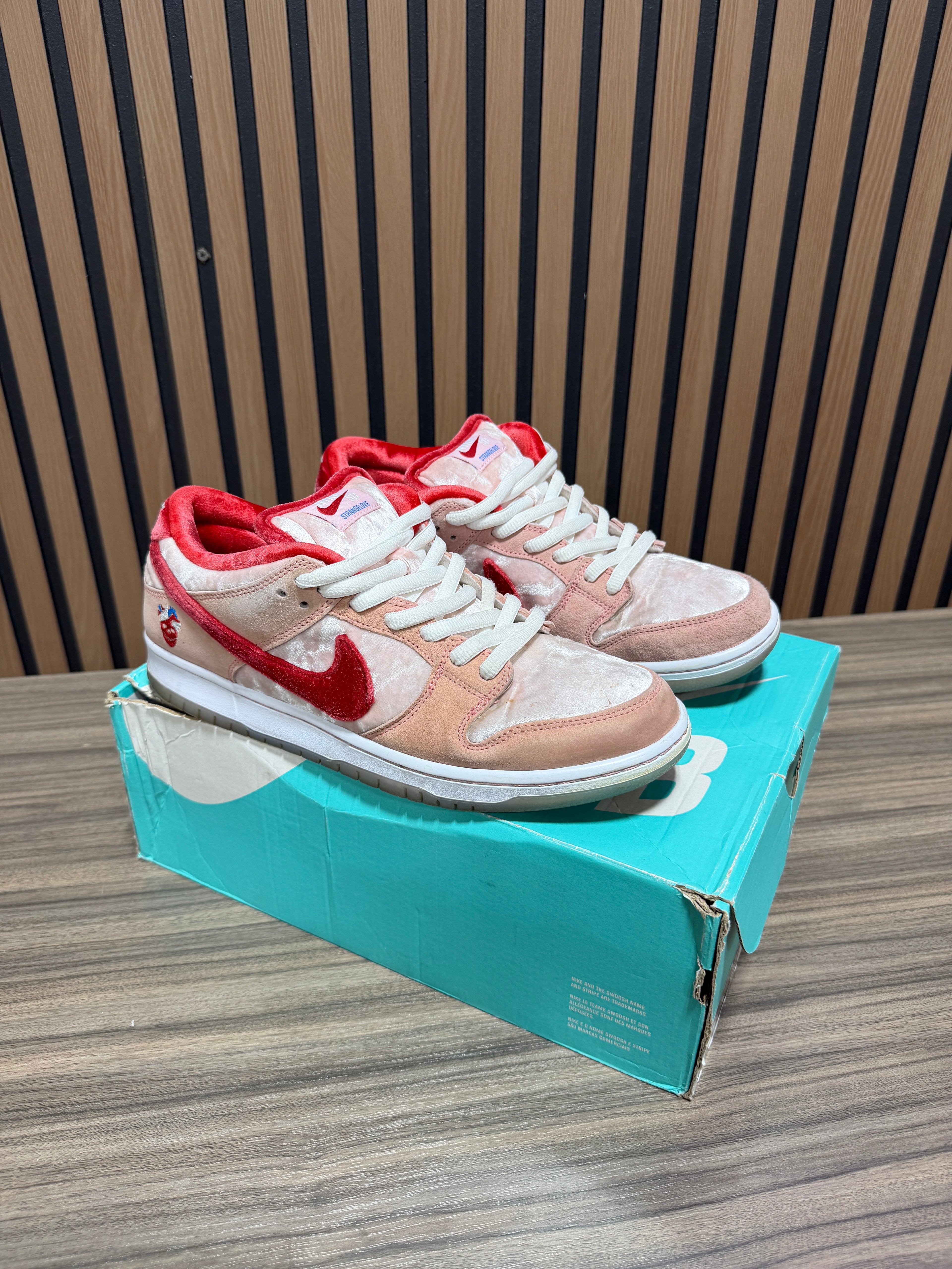 StrangeLove x Nike Dunk Low SB 'Valentine's Day' Sz 9.5