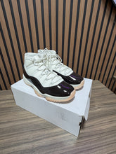 Load image into Gallery viewer, Air Jordan 11 Retro 'Neapolitan' Sz M10/ 11.5W
