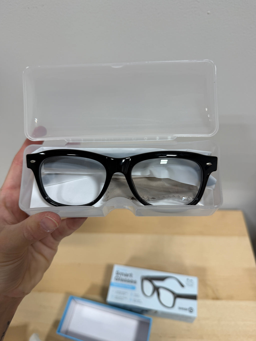 weariQ Wireless Smart Glasses