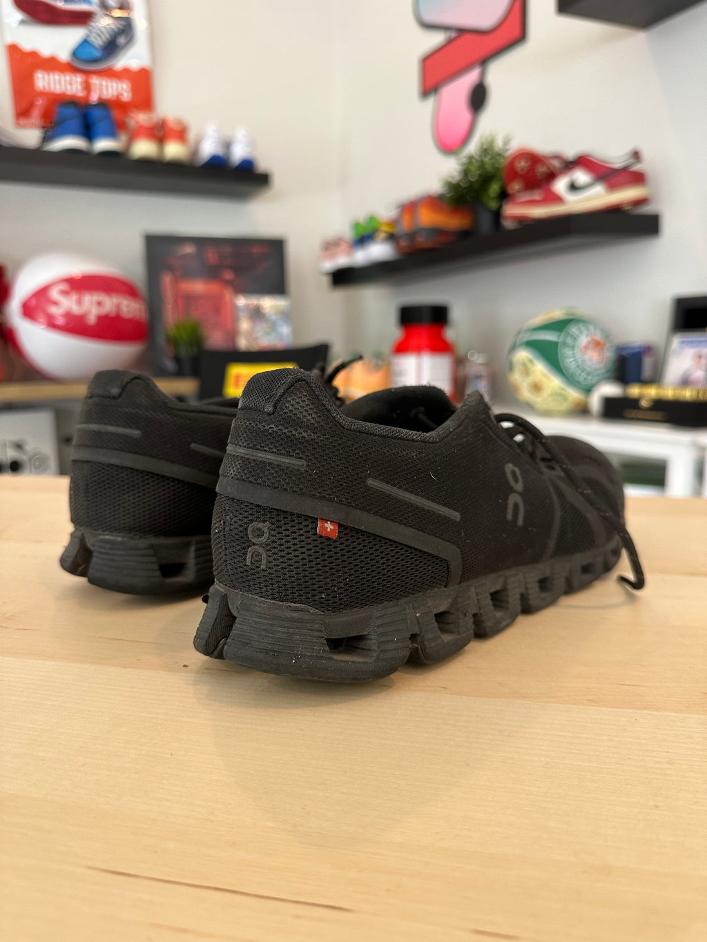 Oncloud Cloudflow Running Shoe Sz 12