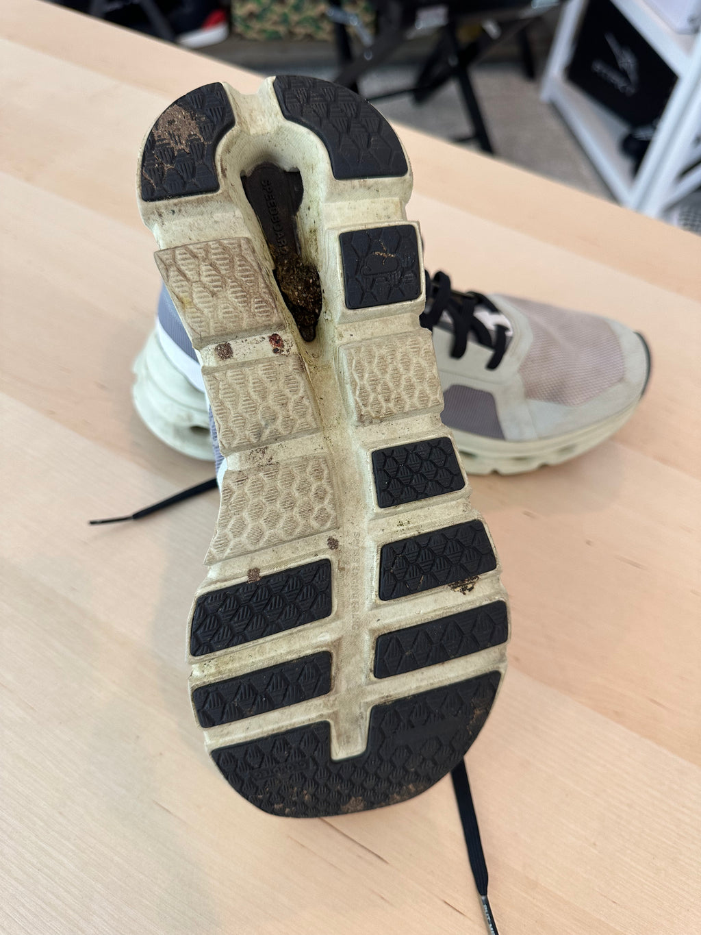 On Cloudrunner Womens Size 7.5