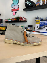 Load image into Gallery viewer, Clarks Men's Desert Chukka Boot Sz 11.5
