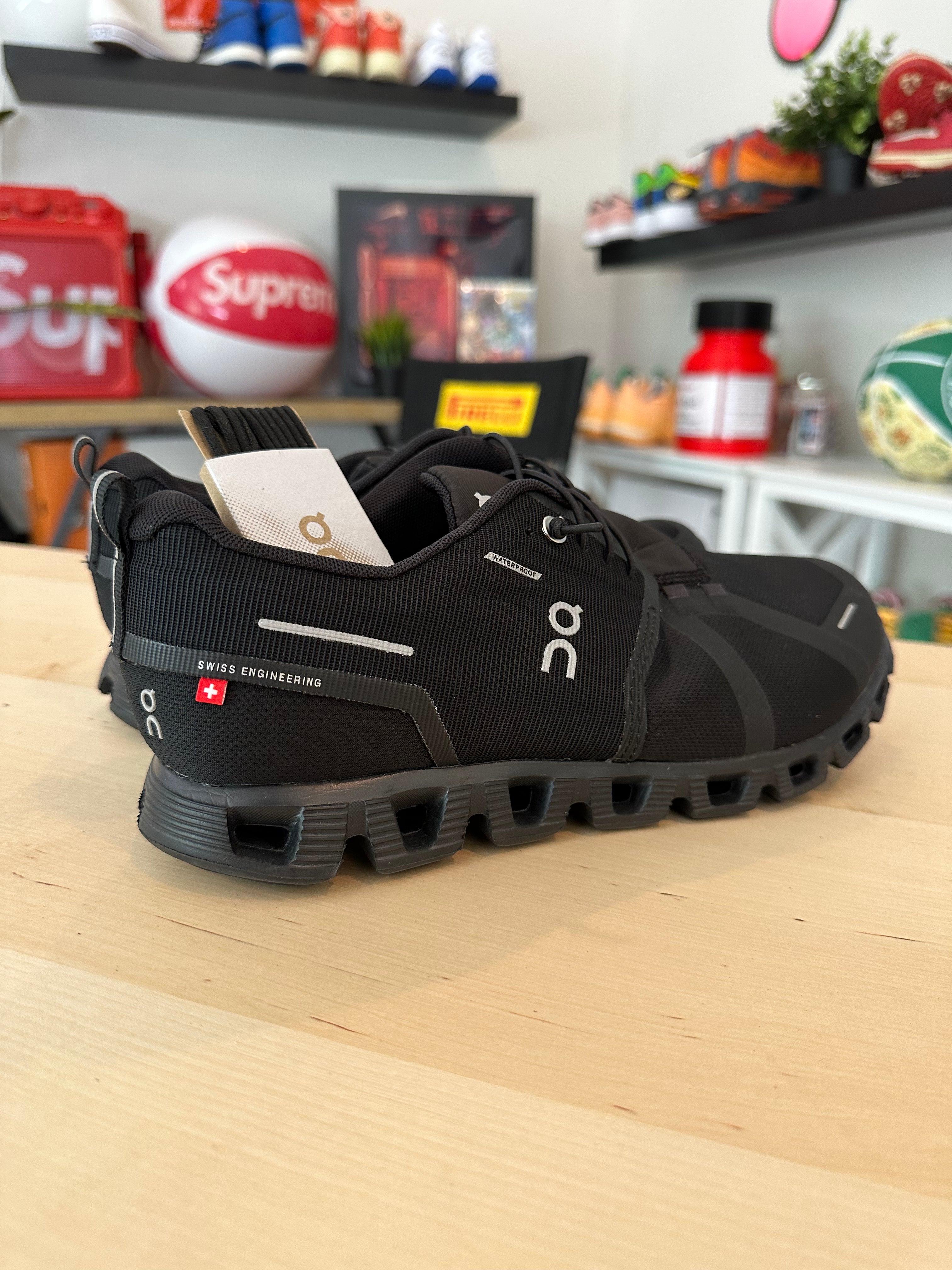 On Cloud Waterproof Women's Running Shoes Black/Lunar Size 8.5 (w)