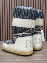 Load image into Gallery viewer, Vintage Dior Monogram Moon Snow Boots Sz 38-40 No Box

