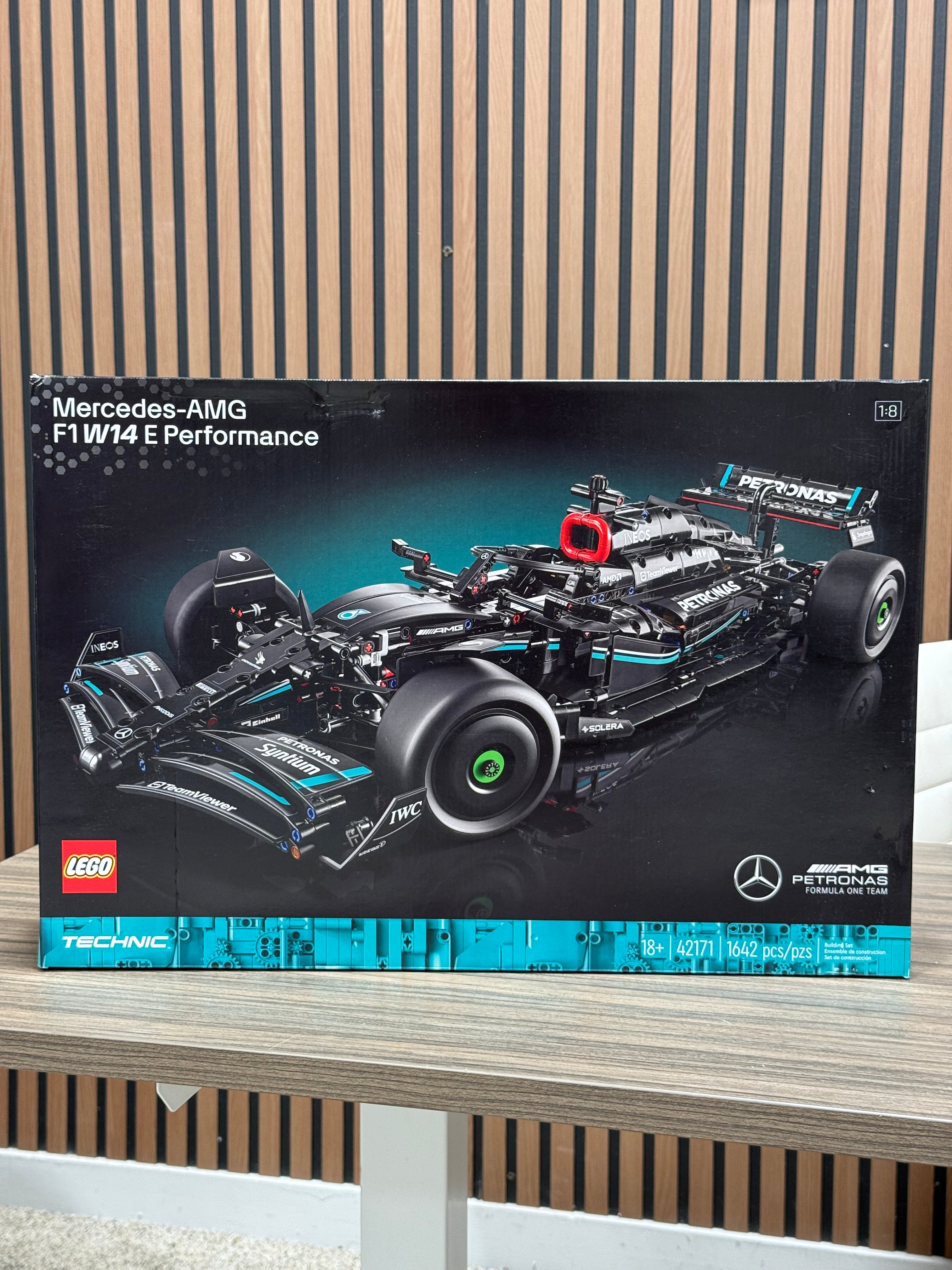Mercedes AMG F1 Lego