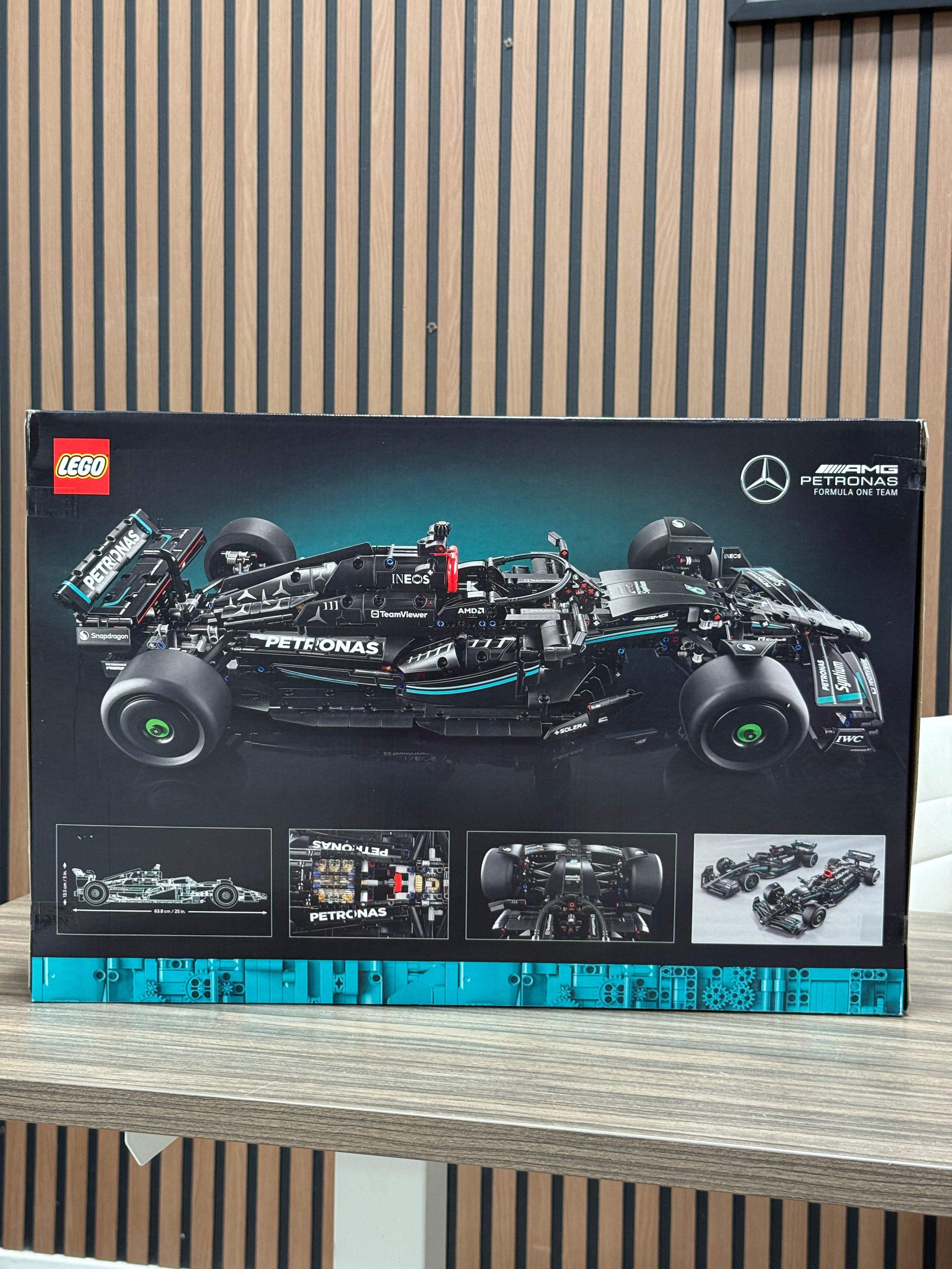 Mercedes AMG F1 Lego