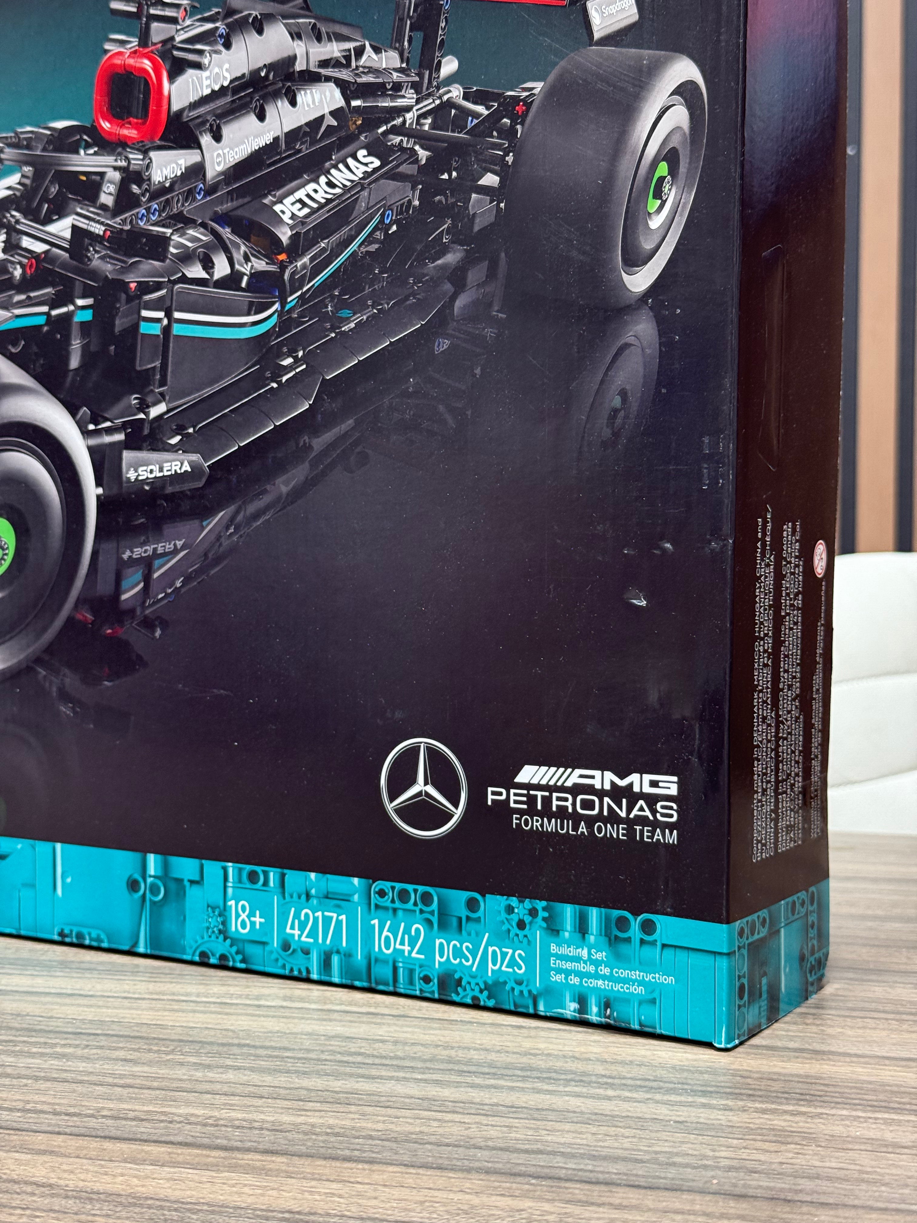 Mercedes AMG F1 Lego