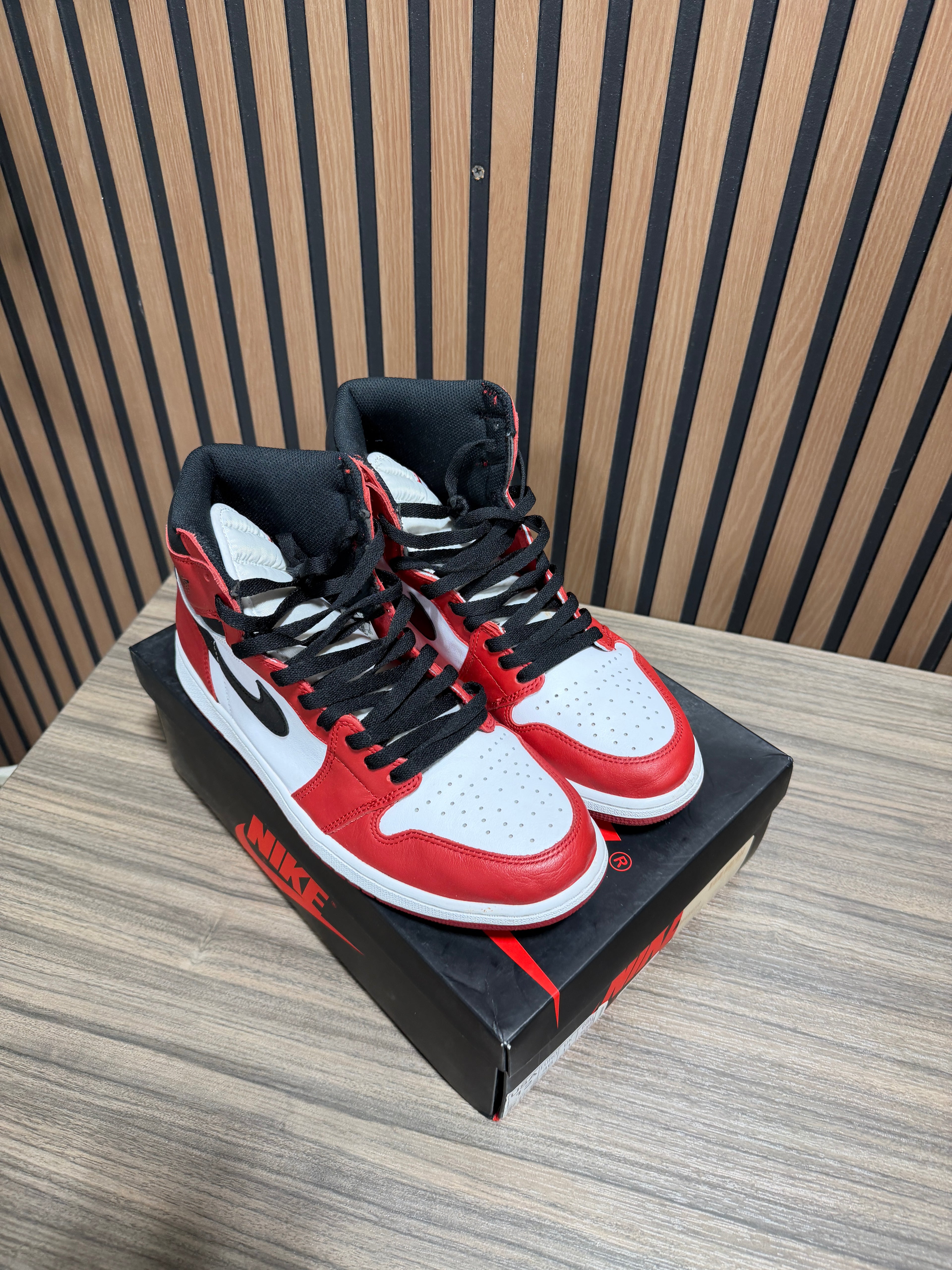 Air Jordan 1 Retro High OG 'Chicago' 2015 Sz 12