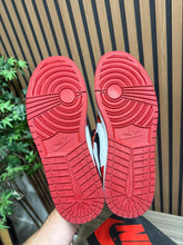 Load image into Gallery viewer, Air Jordan 1 Retro High OG 'Chicago' 2015 Sz 12
