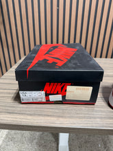Load image into Gallery viewer, Air Jordan 1 Retro High OG 'Chicago' 2015 Sz 12
