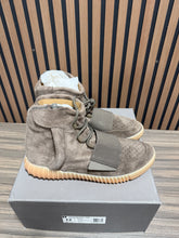 Load image into Gallery viewer, adidas Yeezy Boost 750 'Chocolate' Sz 12

