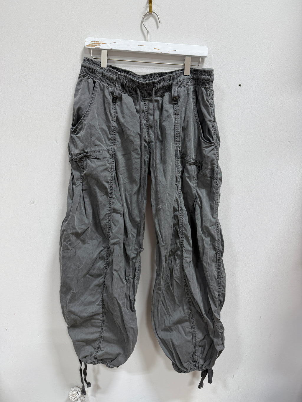 BDG (Urban Outfitters) Sunridge Mid-Rise Cargo Pants sz medium
