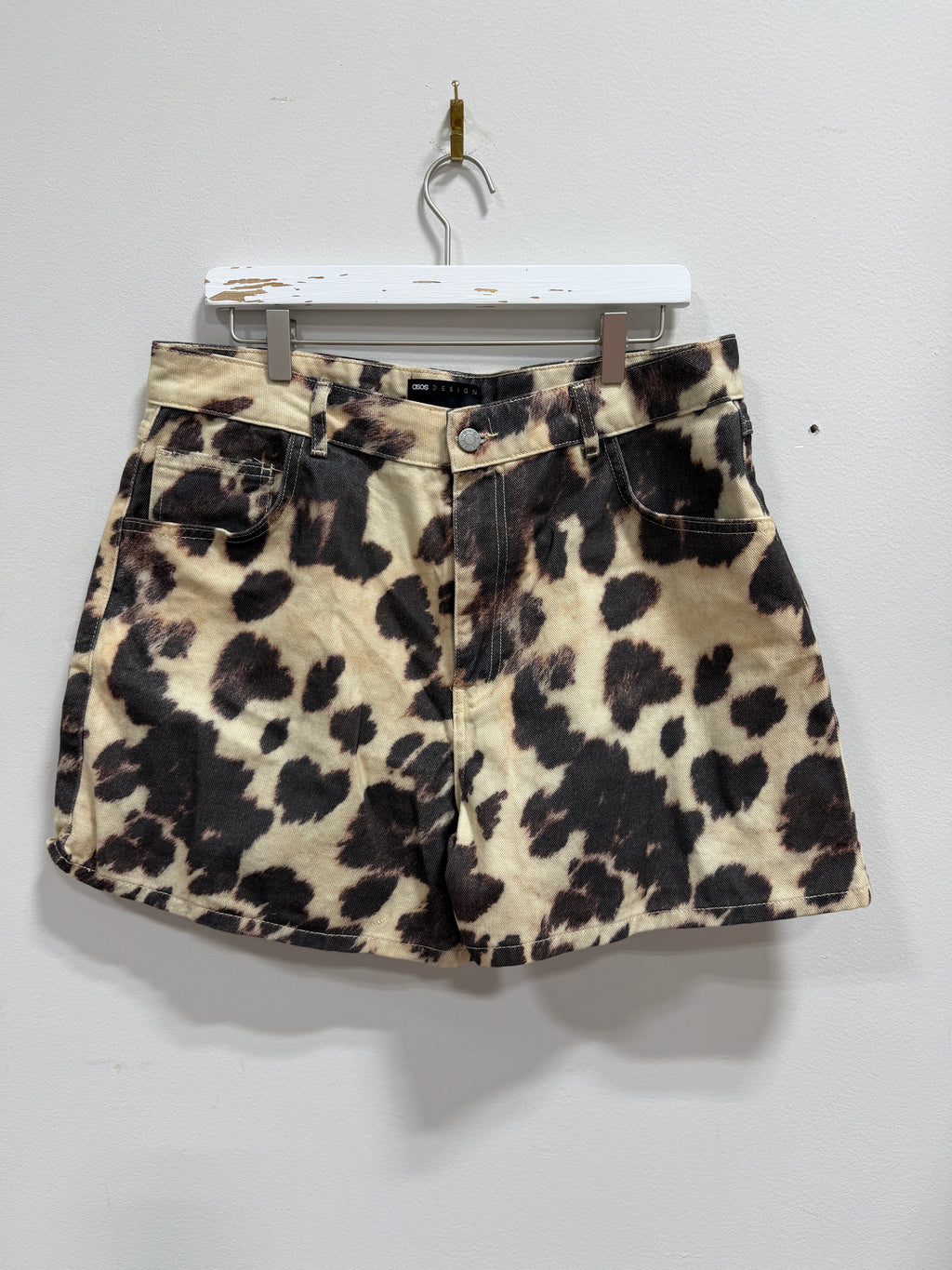 ASOS DESIGN Dad Shorts in Buttermilk Cow Print Denim Women's Size US 12