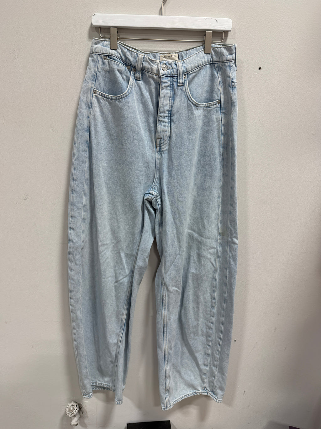 Free People High-Rise Jeans Ultra Light Size 29