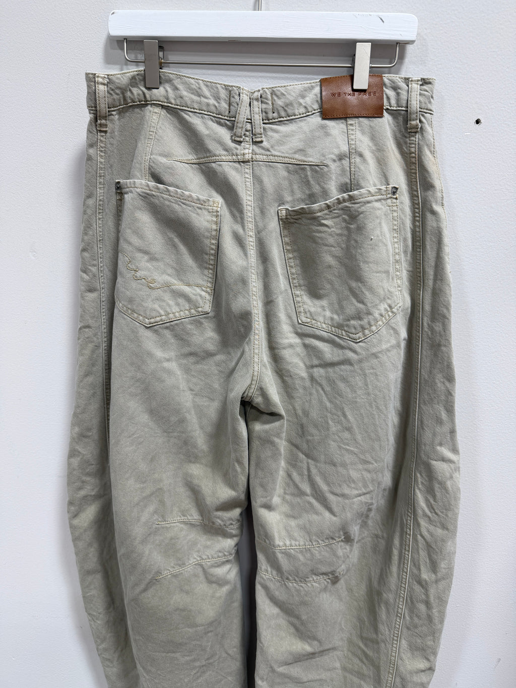 We The Free Free People Good Luck Mid-Rise Barrel Jeans Khaki Taupe Size 30L