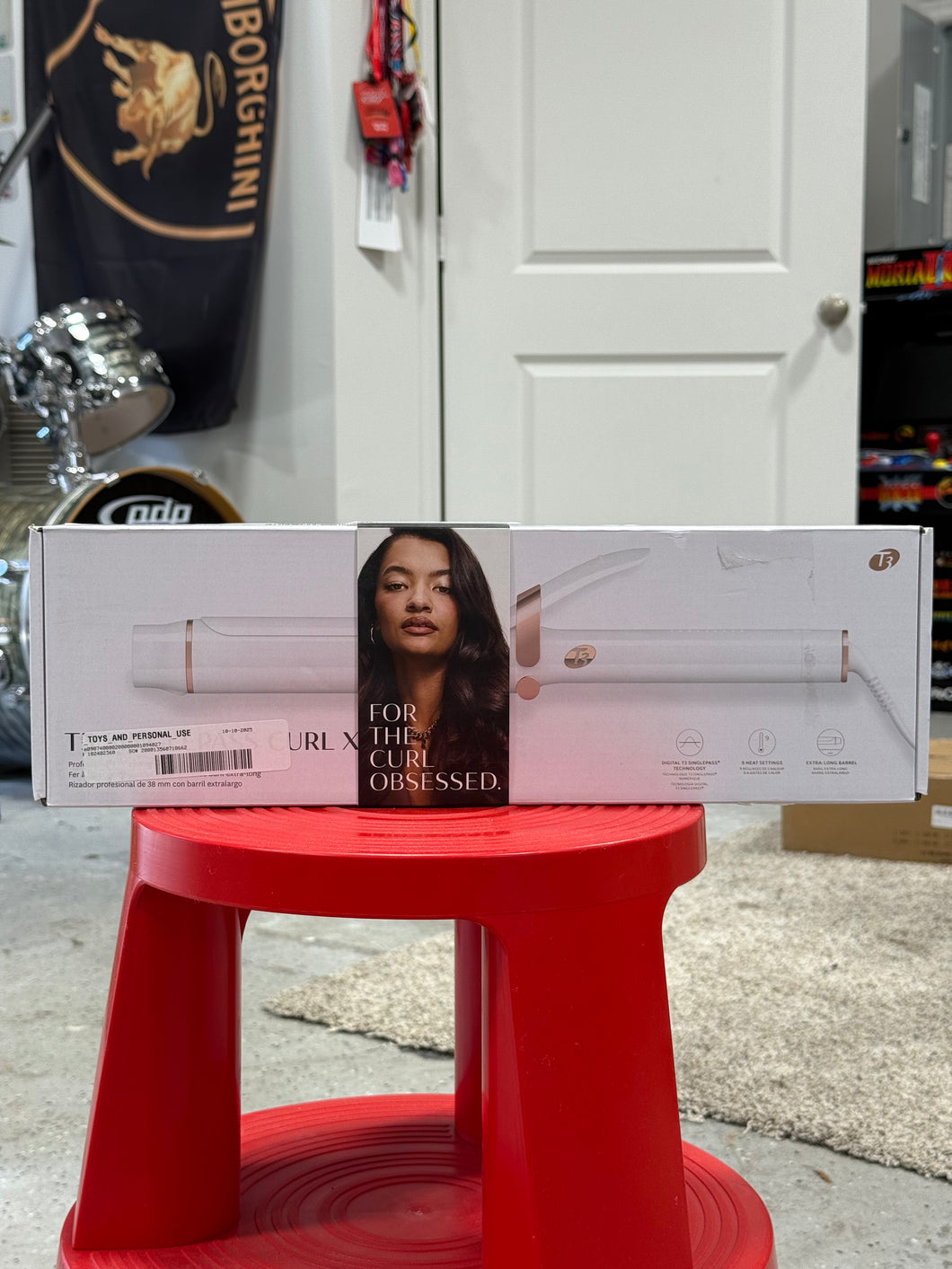 T3 Micro 300499-UL-10 SinglePass Curl X Extra-Long Barrel Curling Iron with 9 Heat Settings and Ceramic Barrel for Fast Styling and Lasting Results on All Hair Types