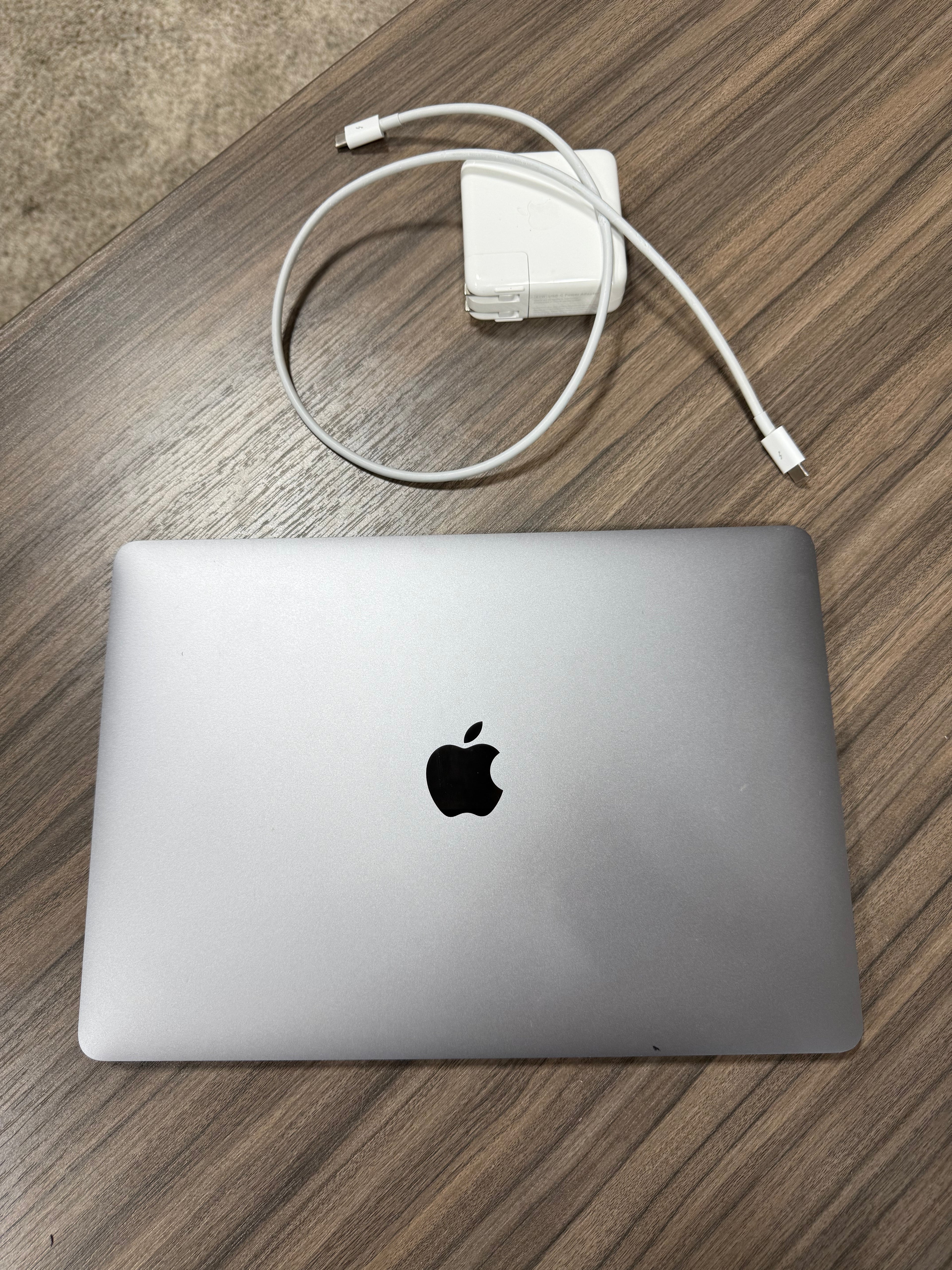 13” Apple MacBook Pro M1