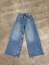 Load image into Gallery viewer, ZARA × RHUIGI Baggy Denim SM Zara Rhuigi
