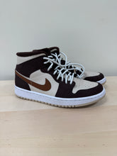 Load image into Gallery viewer, Jordan 1 Mid SE Brown Basalt Oatmeal (Women&#39;s) Sz 7.5W
