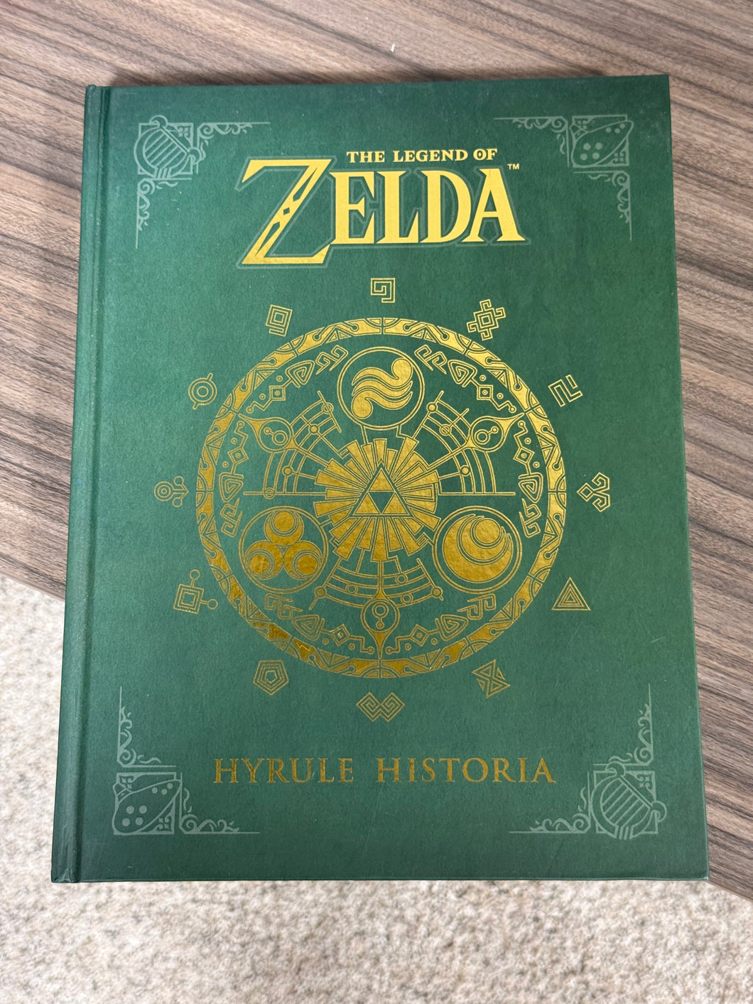 Zelda Hyrule Historia Book