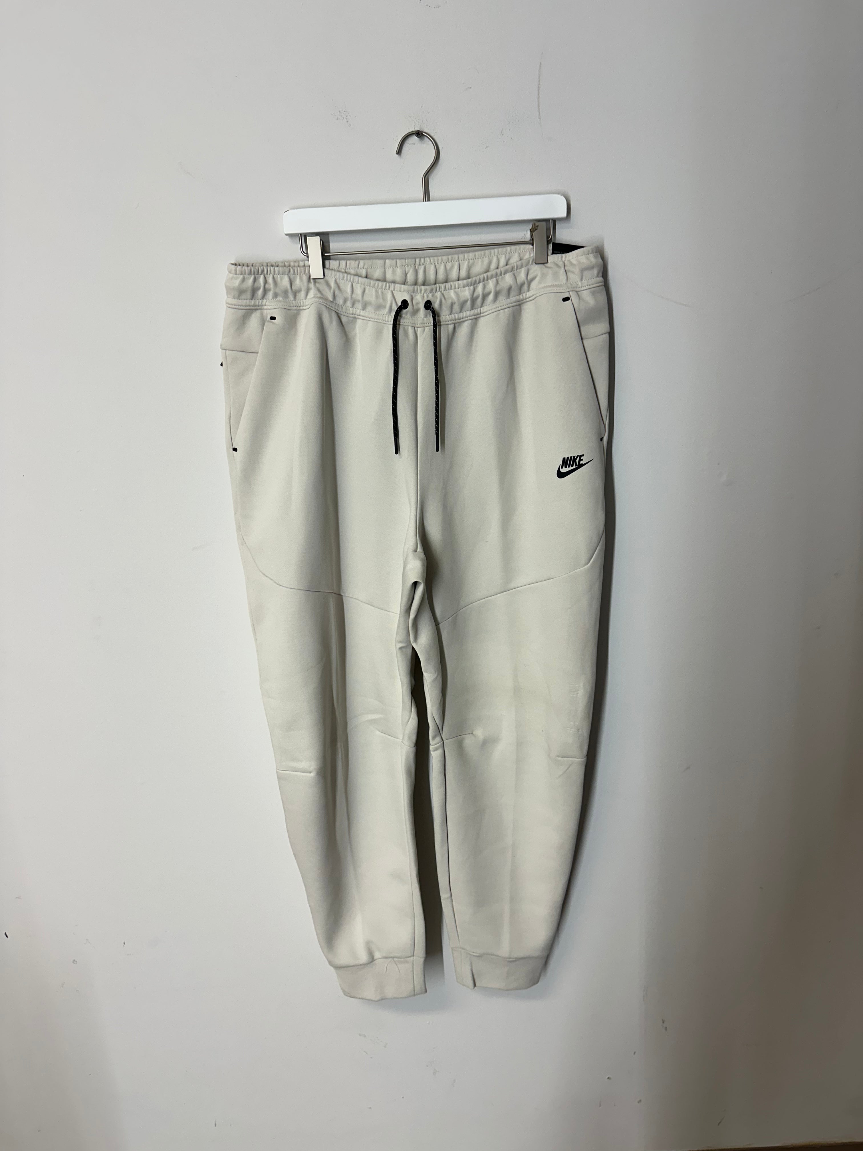 NEW Nike Tech Fleece joggers men's sz 2XL