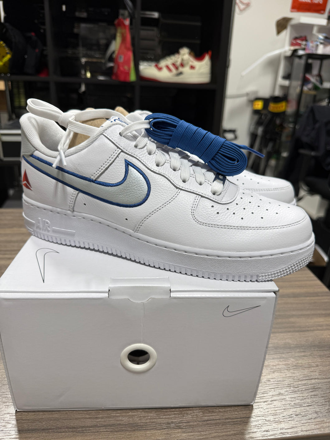 Air Force 1 Low Delta Sz 11