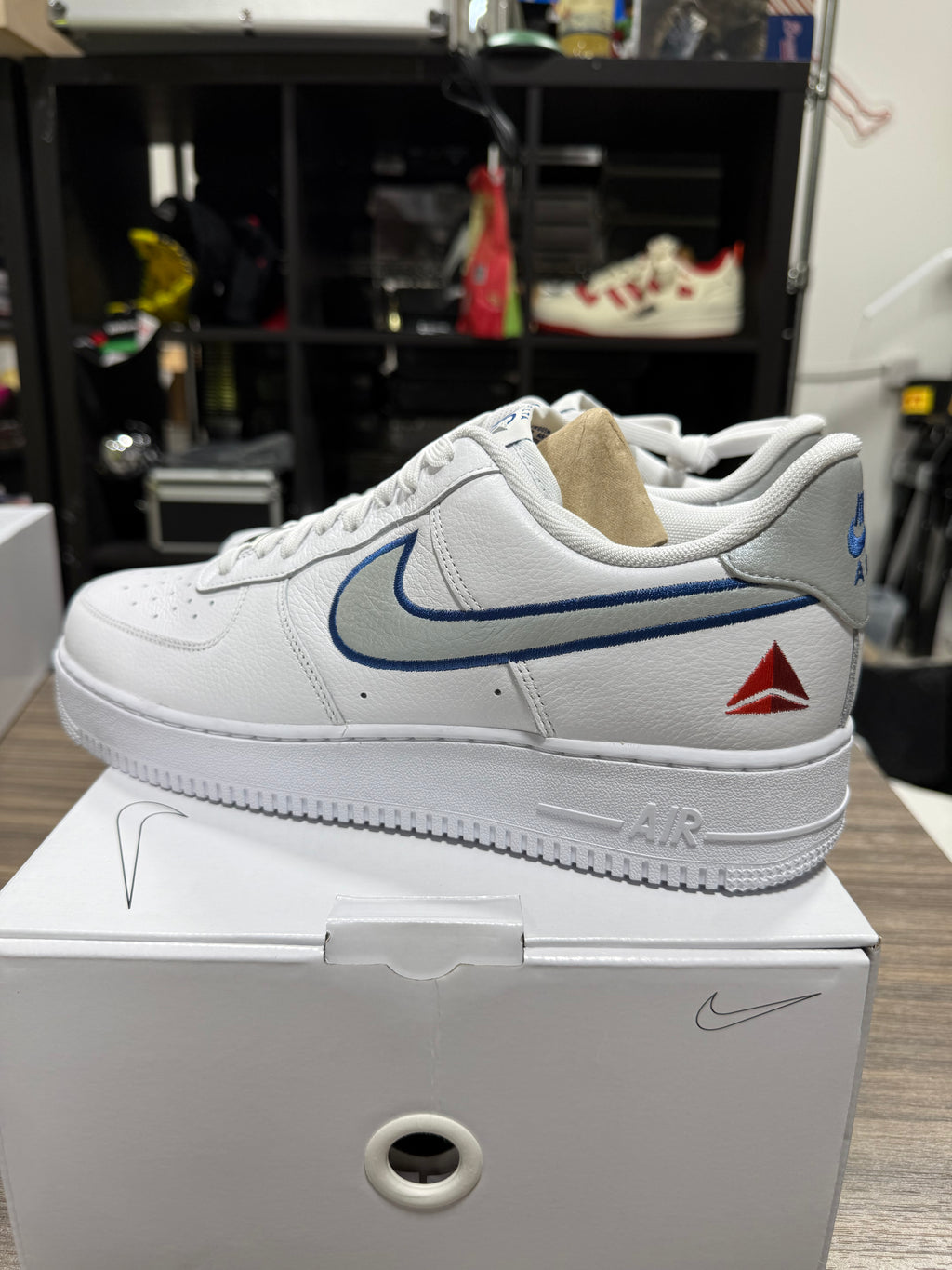Air Force 1 Low Delta Sz 11