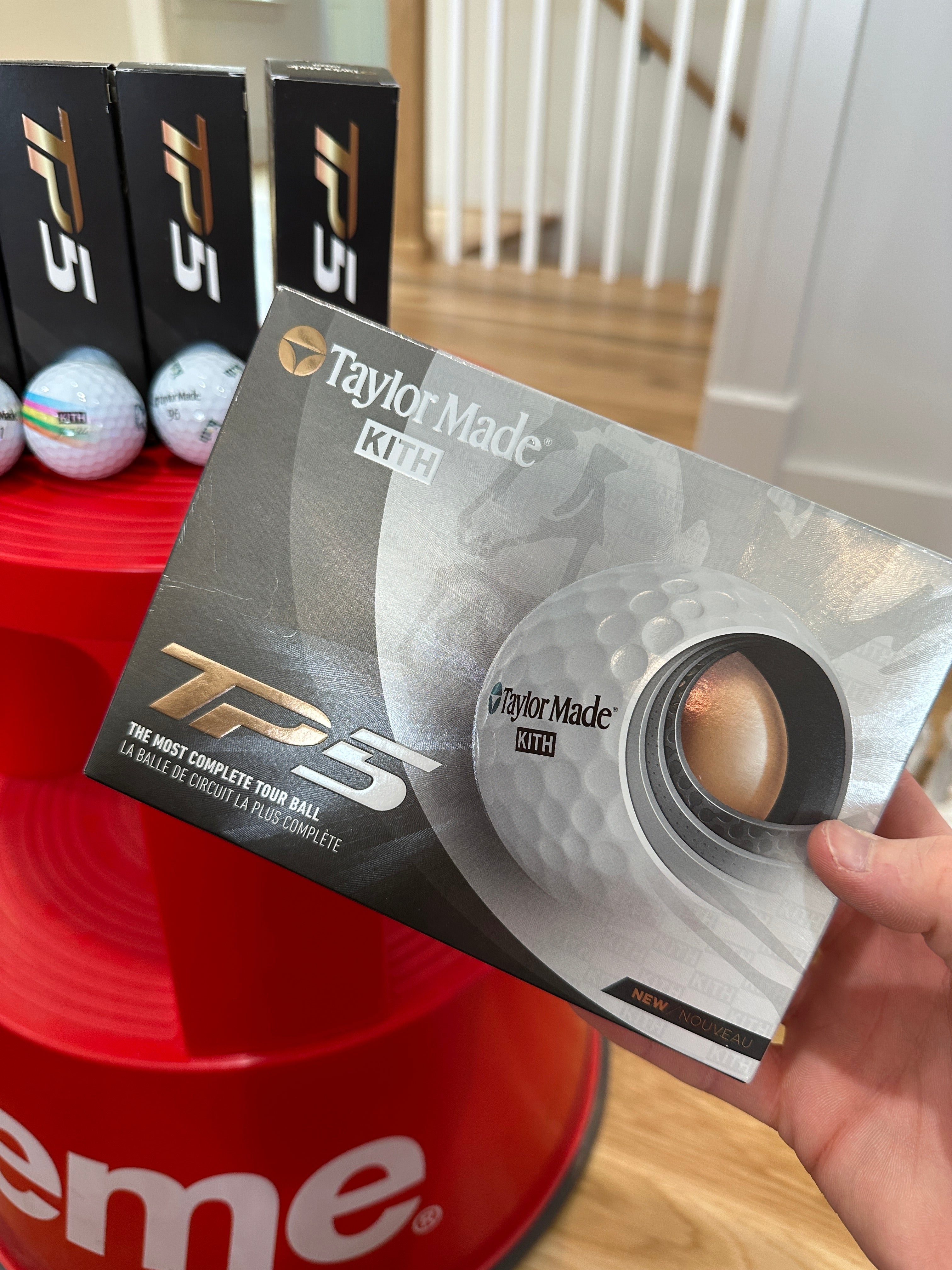 Kith TaylorMade TP5 Golf Ball (12-Pack) Multi