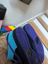 Load image into Gallery viewer, Nike SB Dunk Low &quot;Skeletor&quot; Sz 10.5
