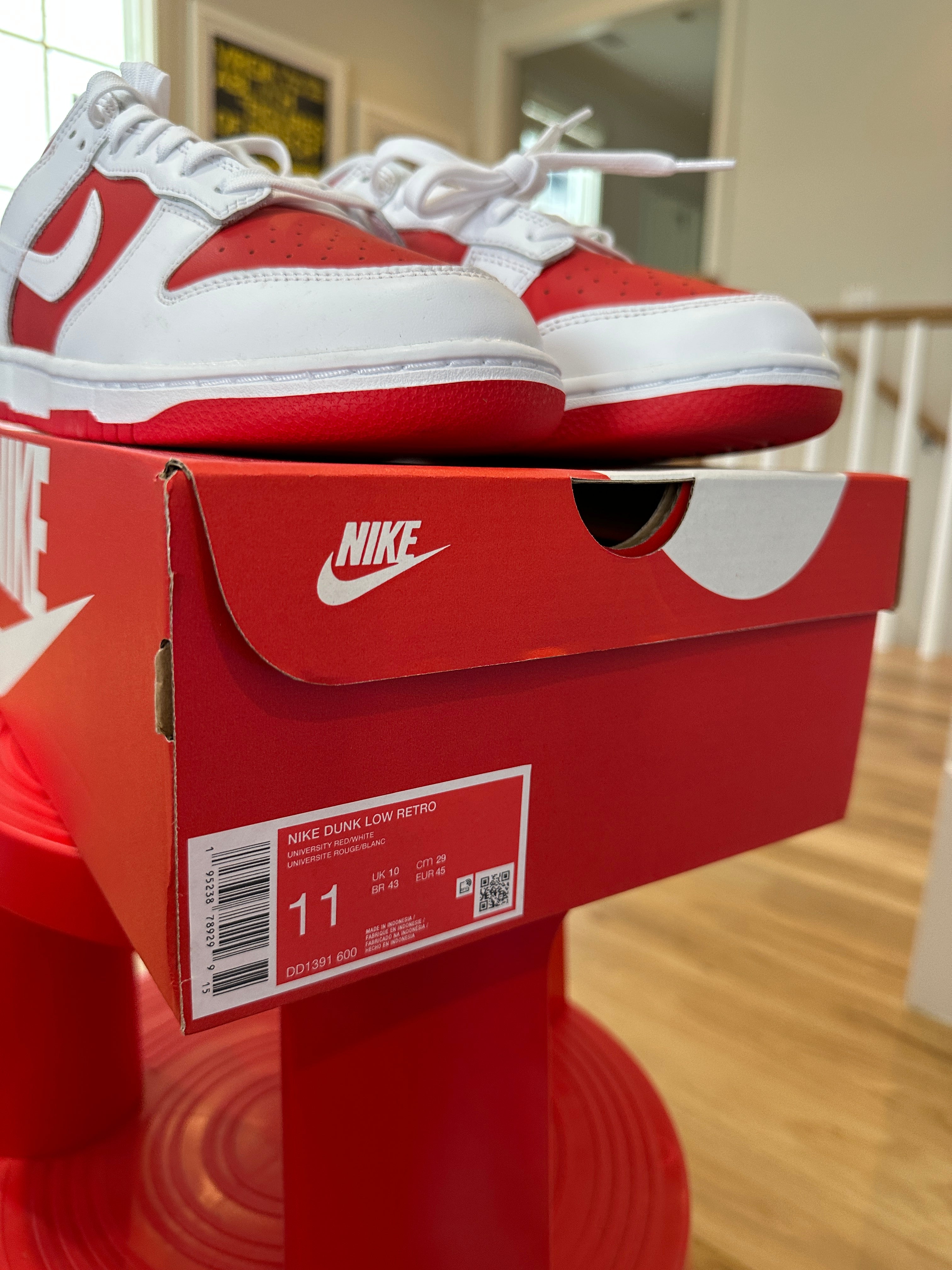 Nike Dunk Low Championship Red Sz 11