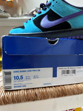 Load image into Gallery viewer, Nike SB Dunk Low &quot;Skeletor&quot; Sz 10.5
