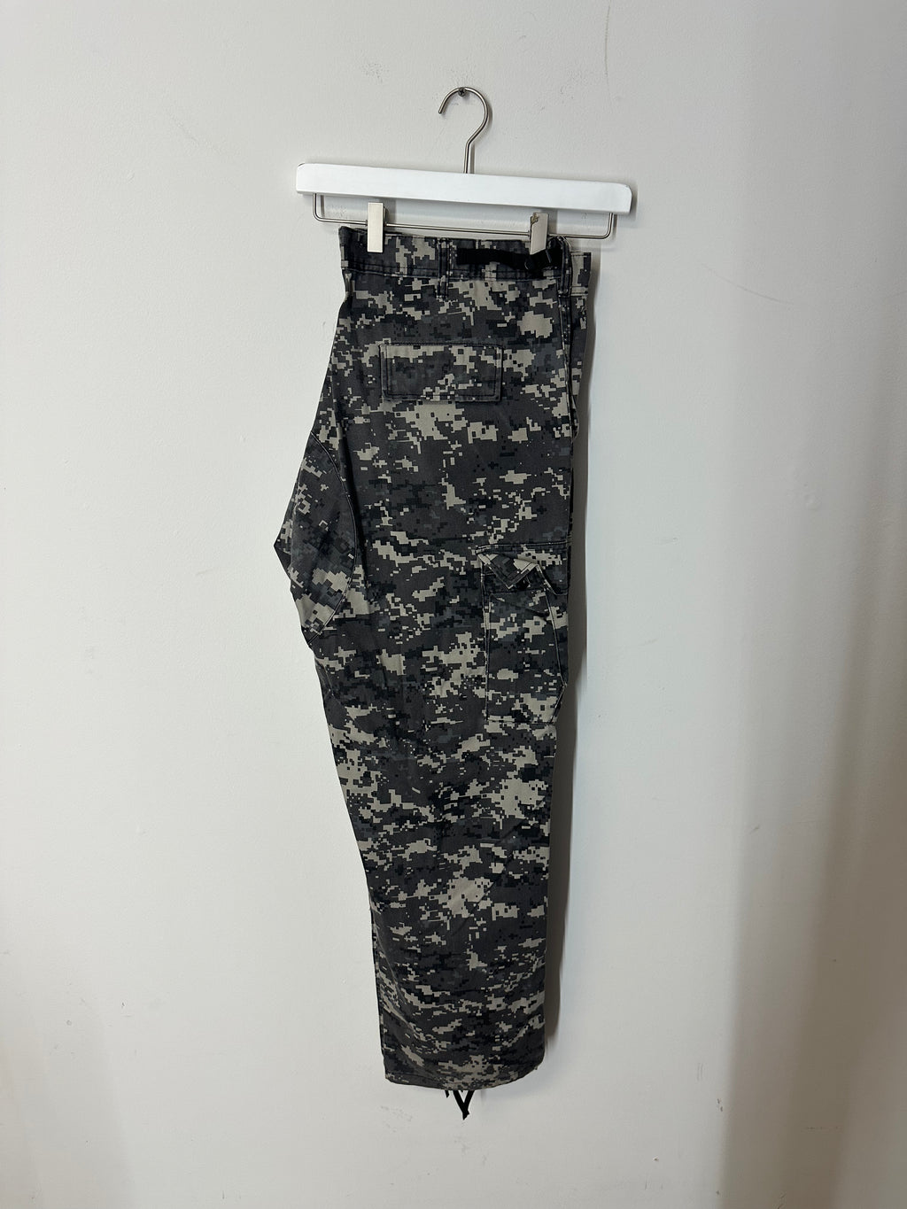 Camouflage cargo/utility trousers men's sz XL