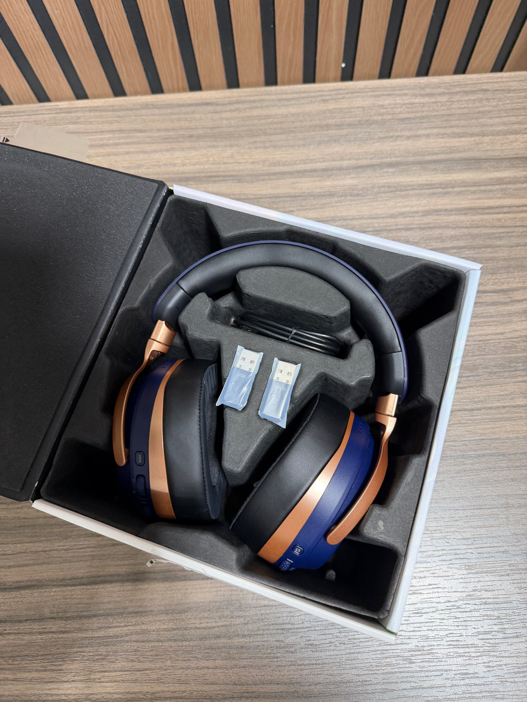 Turtle Beach Stealth 700 Gen 3 Wireless Multiplatform Amplified Gaming Headset for Xbox Series X|S, Xbox One, PC, PS5, Mobile
