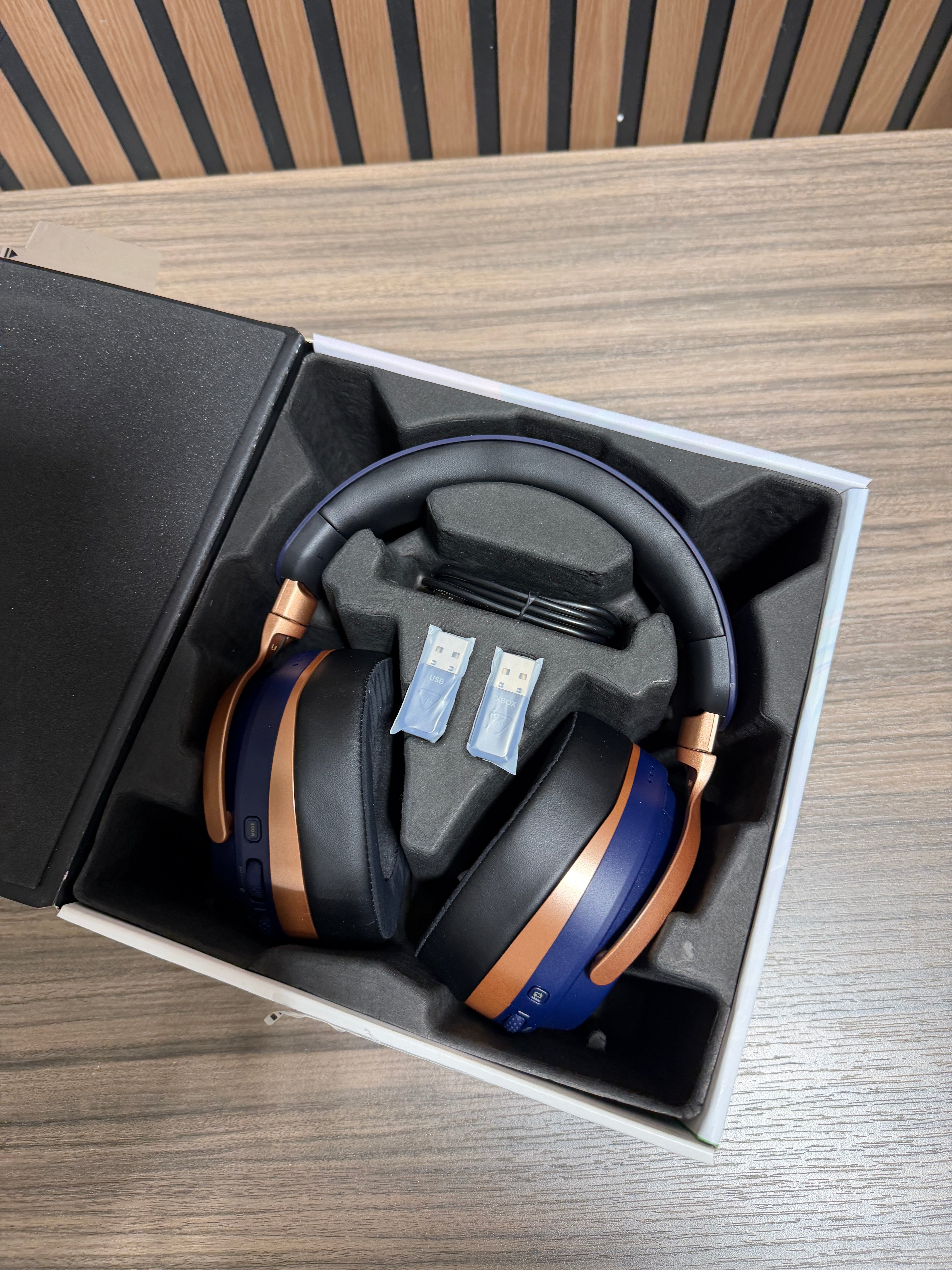 Turtle Beach Stealth 700 Gen 3 Wireless Multiplatform Amplified Gaming Headset for Xbox Series X|S, Xbox One, PC, PS5, Mobile