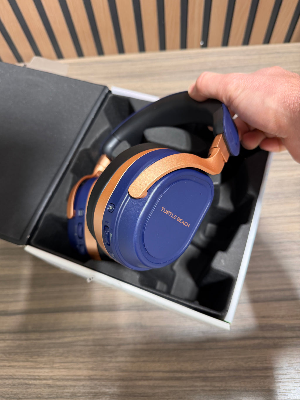 Turtle Beach Stealth 700 Gen 3 Wireless Multiplatform Amplified Gaming Headset for Xbox Series X|S, Xbox One, PC, PS5, Mobile