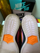 Load image into Gallery viewer, Nike SB Dunk Low Power Puff Girls &quot;Blossom&quot; Sz 11

