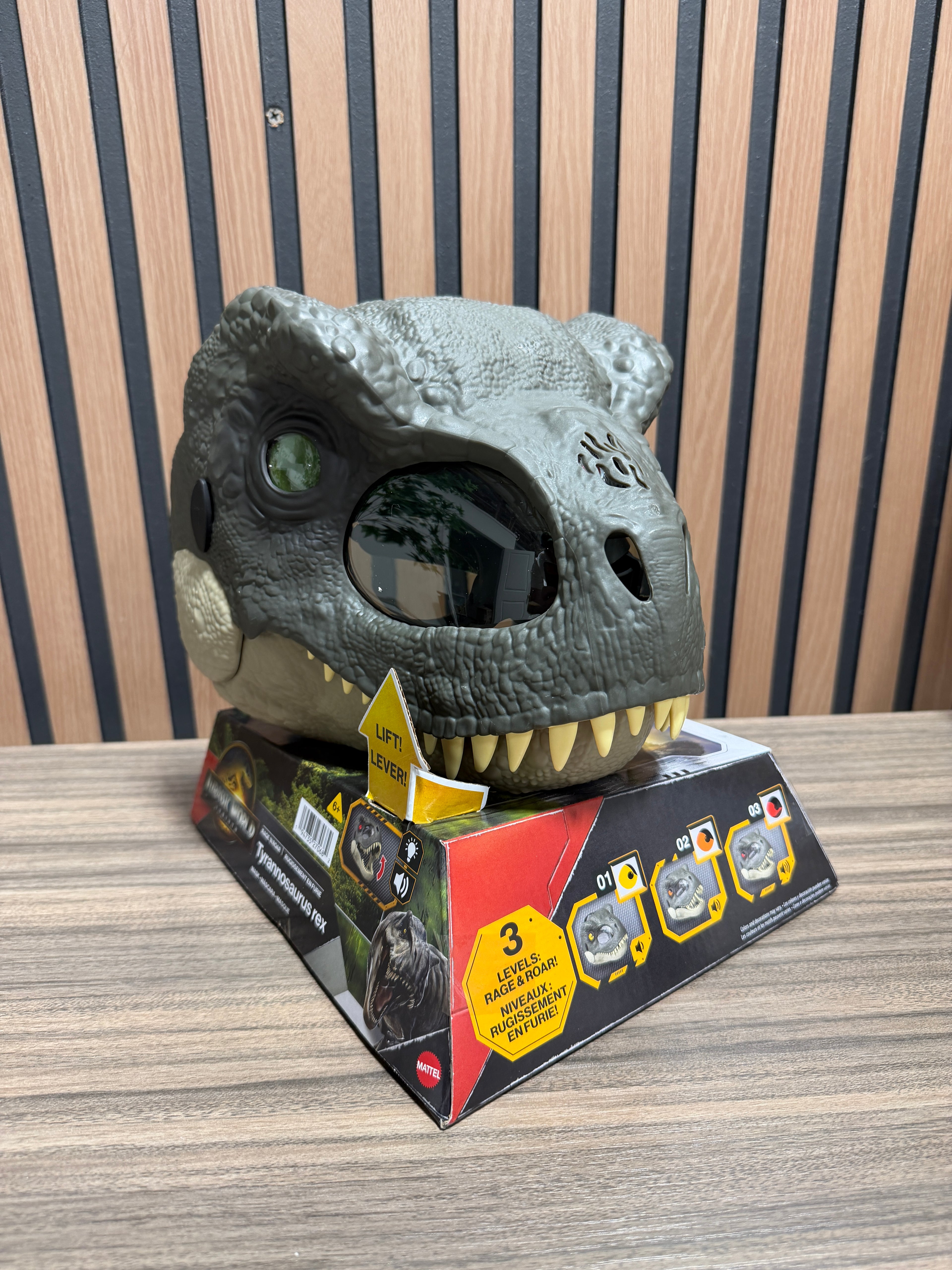 Mattel Jurassic World Rebirth T-Rex Rage N Roar Mask with LED Light Up Eyes