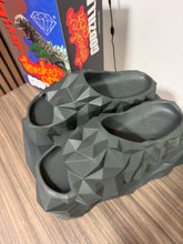 Load image into Gallery viewer, Diamond Supply Co. Coupes de Diamant Slide Sz 11
