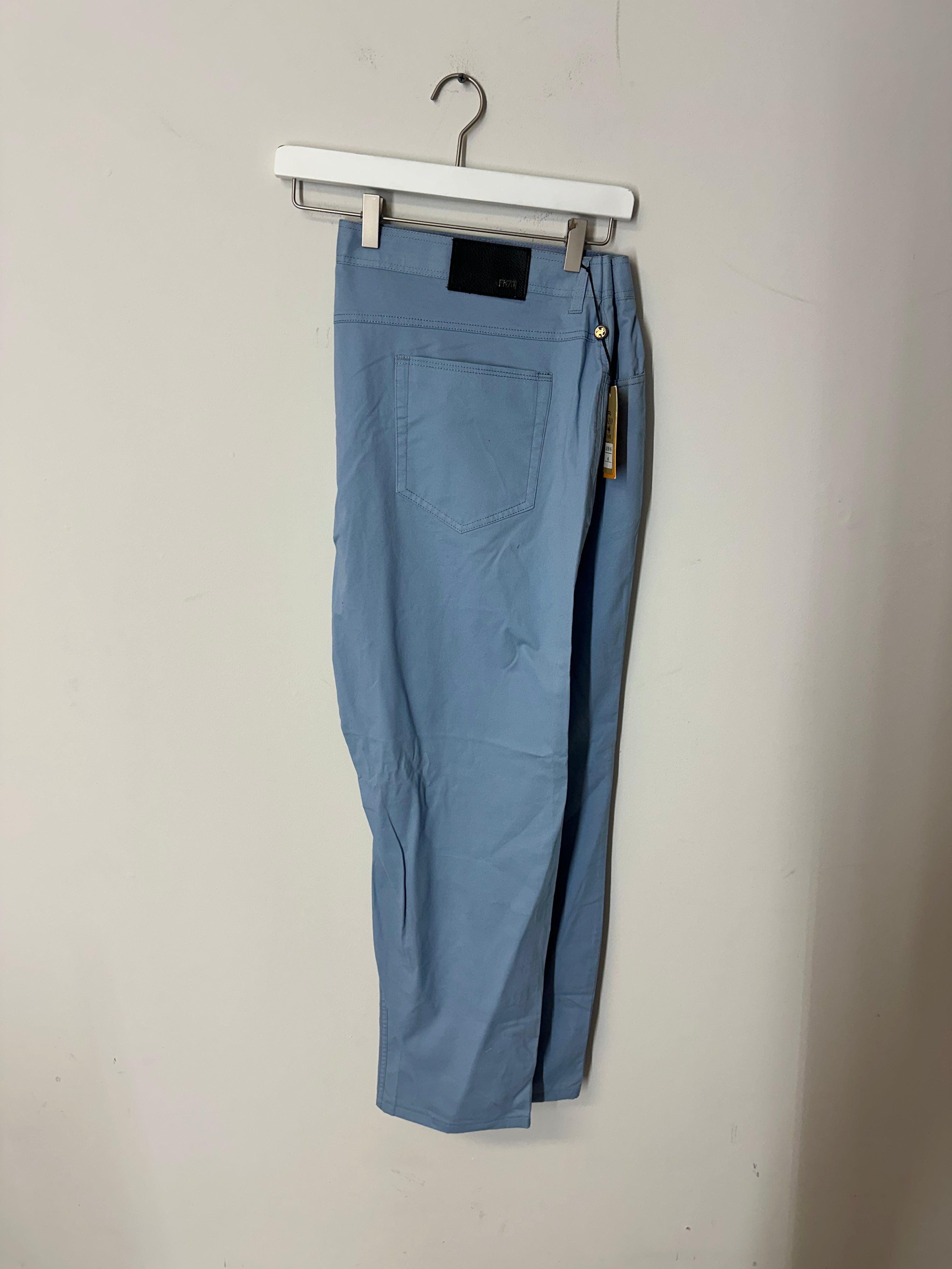 NEW Enzo Tovare light blue jeans men's sz 46