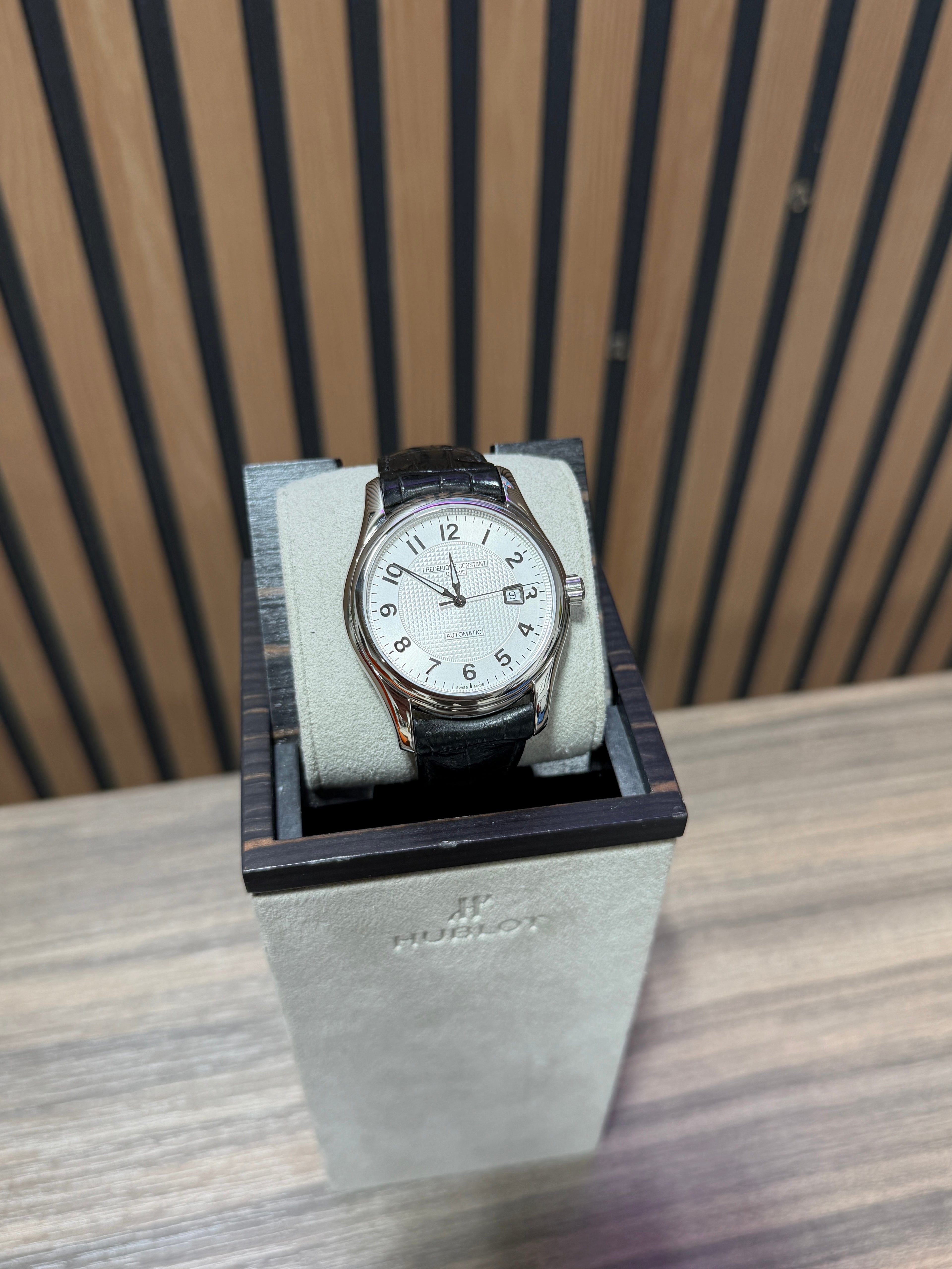 Frederique Constant Runabout 43mm FC-303XR6B4/6 White Dial (FC-303XR6B4/6)