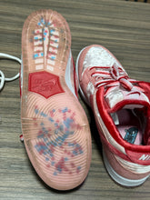 Load image into Gallery viewer, Nike Sb Dunk Low Strange Love Sz 10.5 No Box
