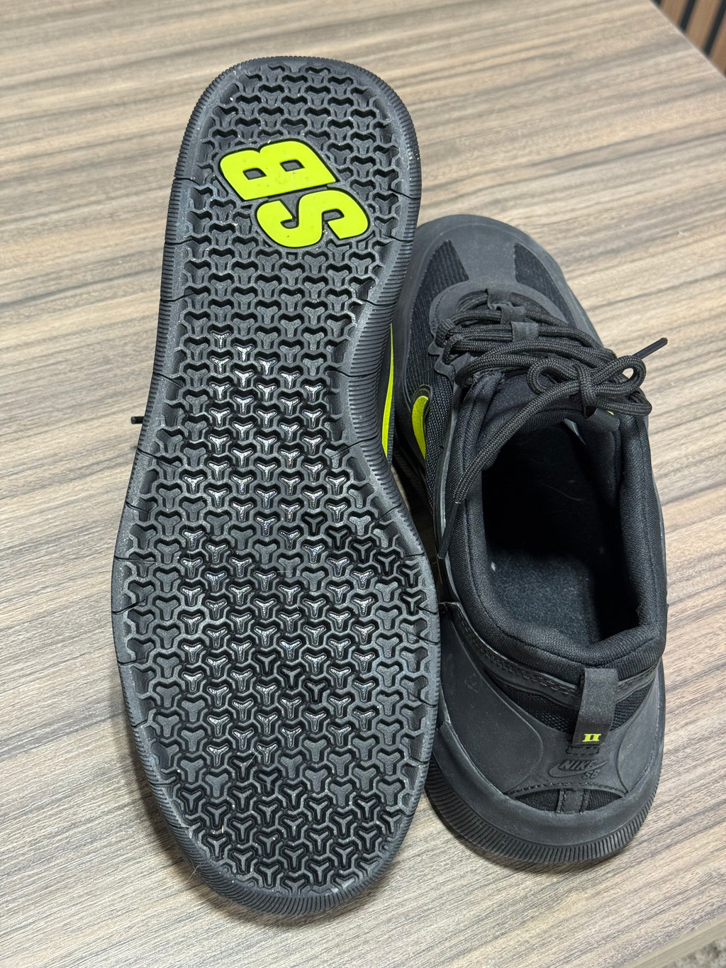 Nyjah Free 2 Black/Neon Sz 10.5 No Box
