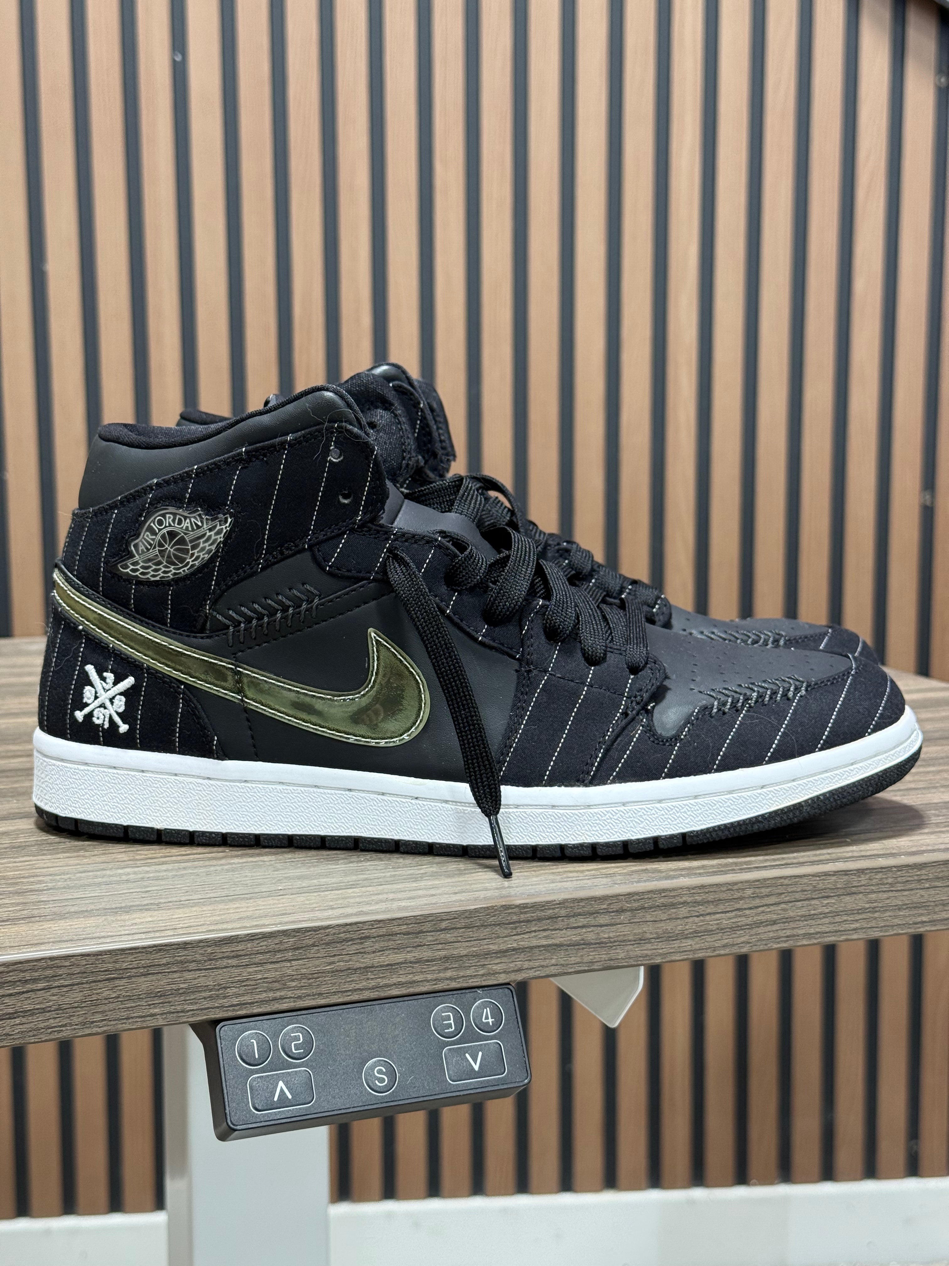 Jordan 1 Retro Barons - Away 2008 Sz 10.5 No Box