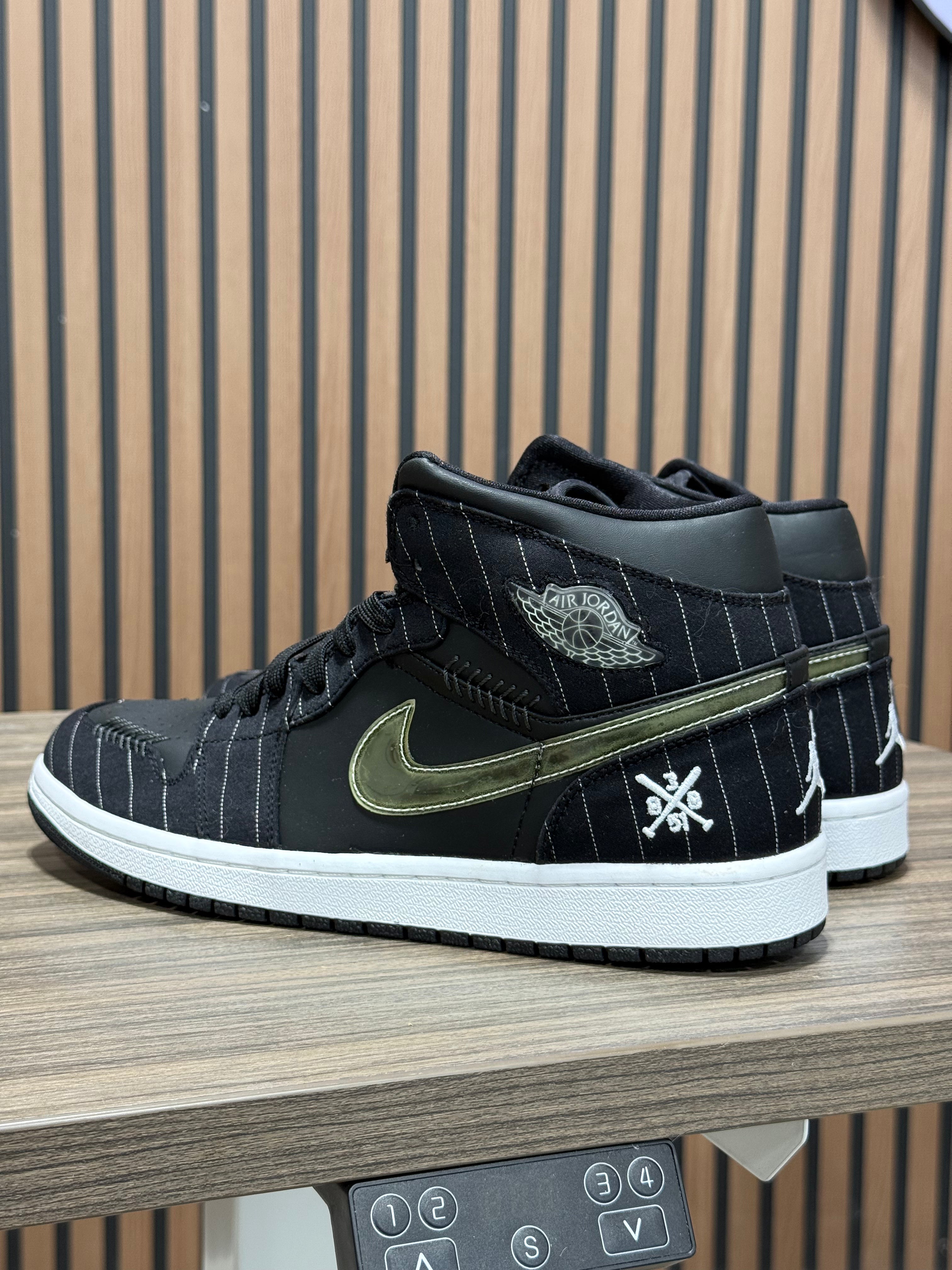 Jordan 1 Retro Barons - Away 2008 Sz 10.5 No Box