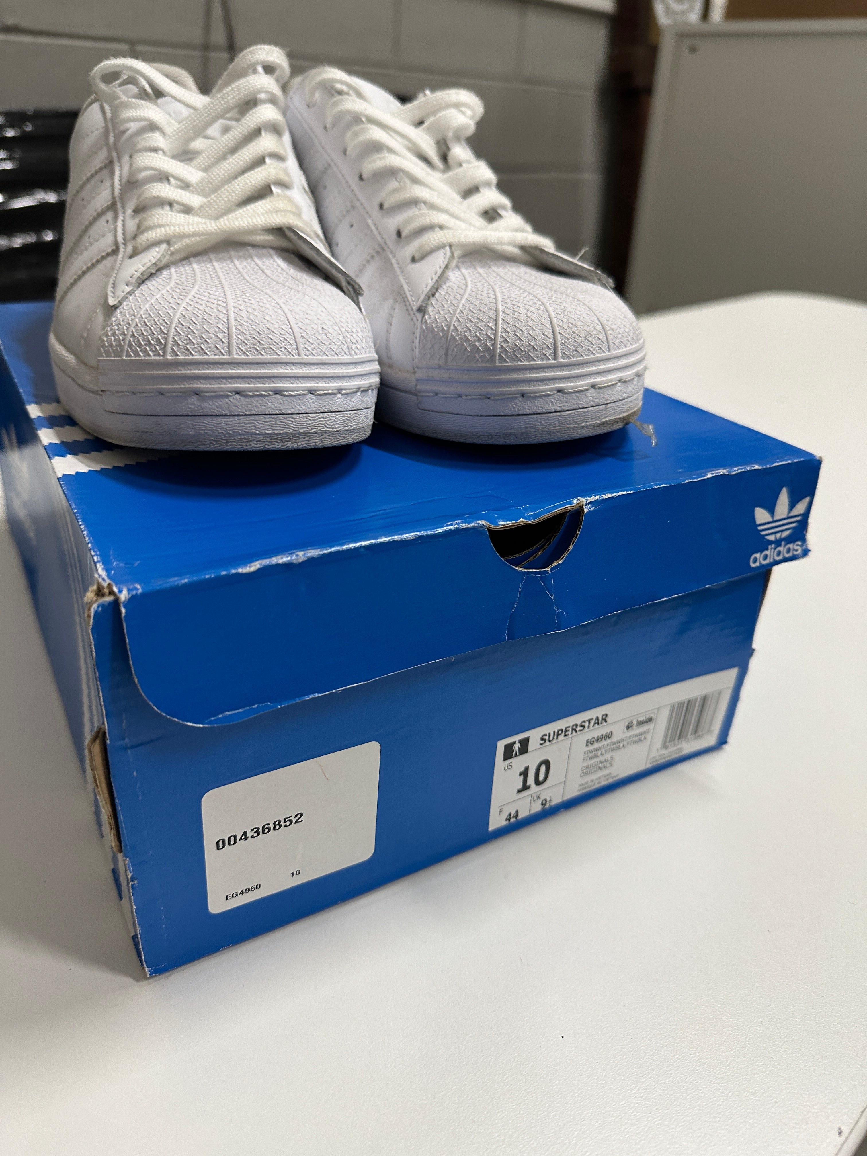 Adidas Superstar White Sz 10