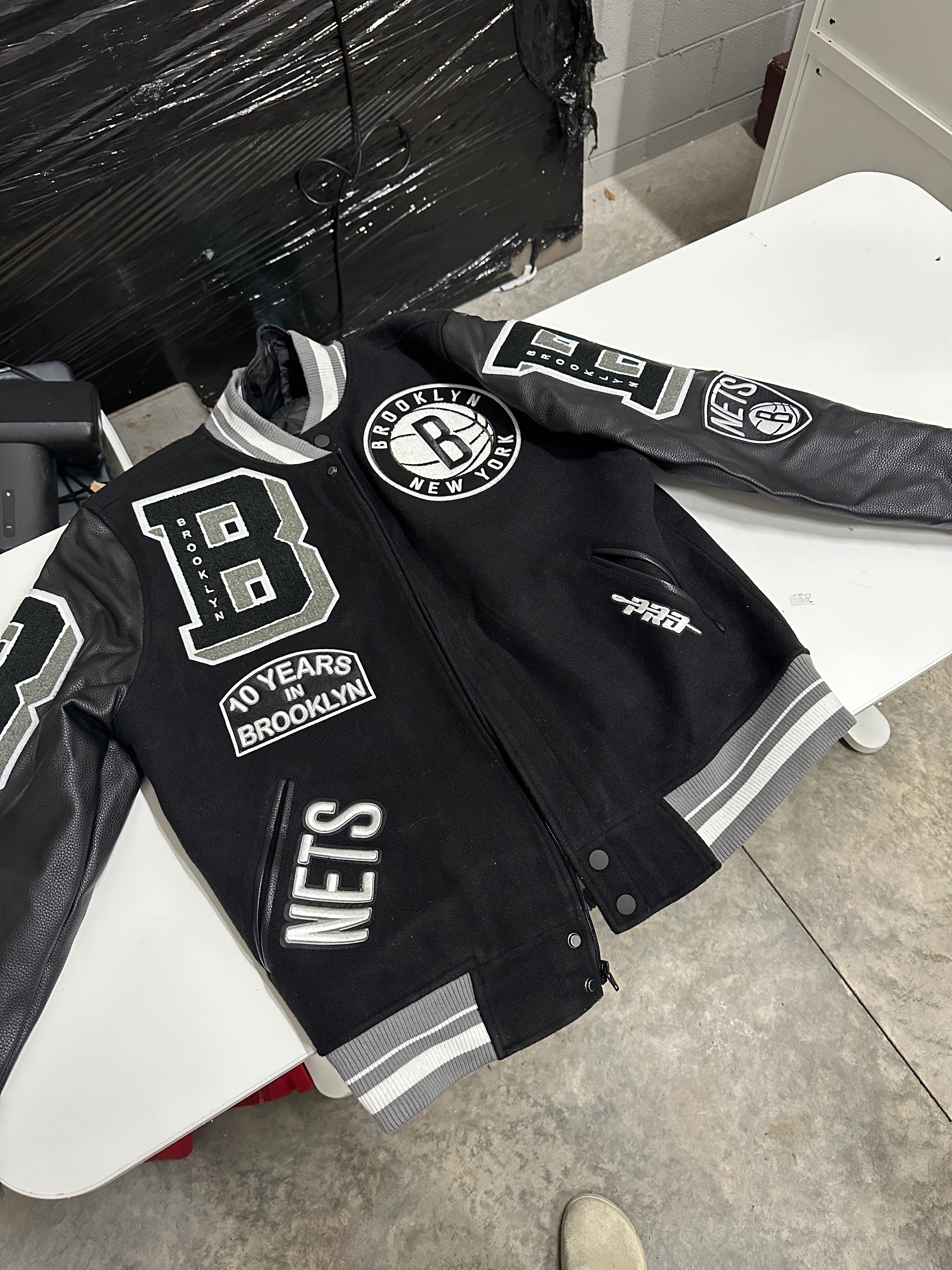Pro Standard Brooklyn Nets Jacket Sz L